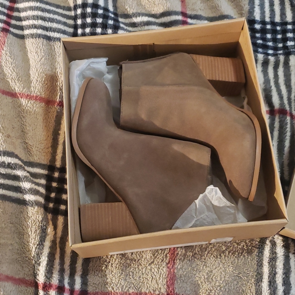 Urban outfitters heeled tan booties